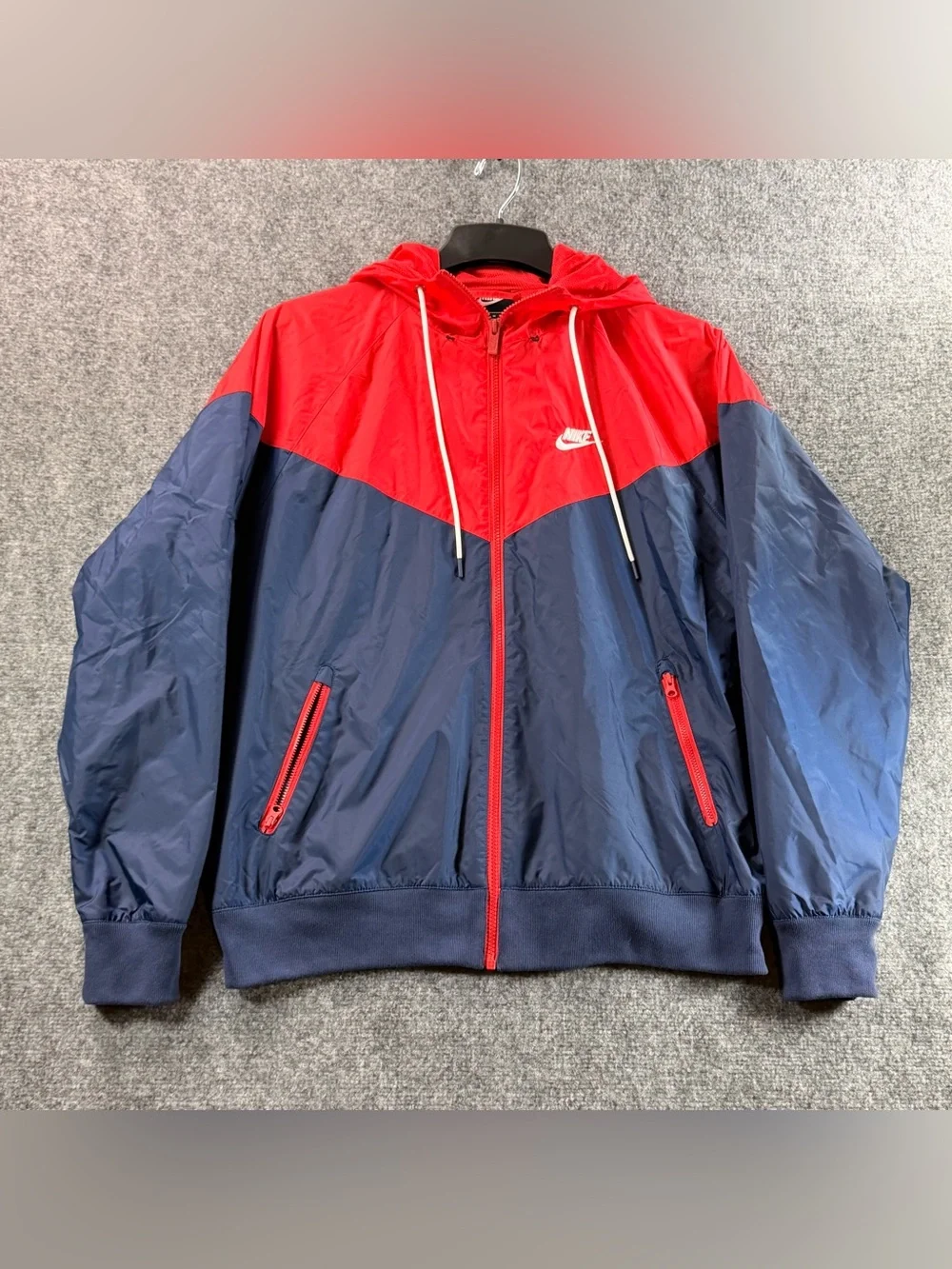 Nike Men’s Medium Windrunner Red Navy Hooded Full Zip Jacket